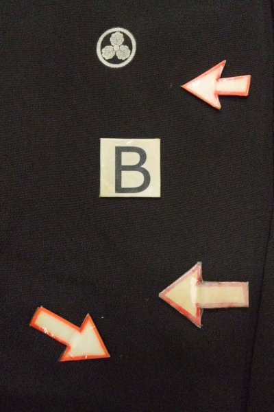 Photo21: O0624F Vintage Japanese kimono   Black TOMESODE formal for women / Silk. Chrysanthemum,   (Grade C) (21)