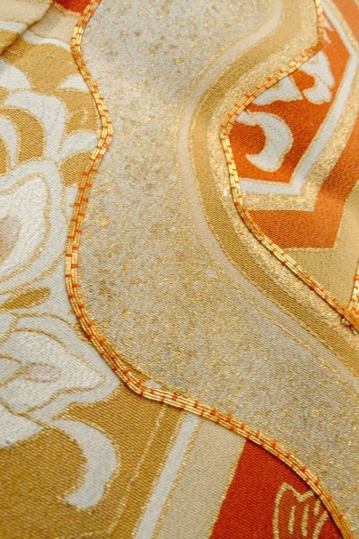 Photo13: O0624G Vintage Japanese kimono   Black TOMESODE formal for women / Silk. Chinese flower,   (Grade D) (13)