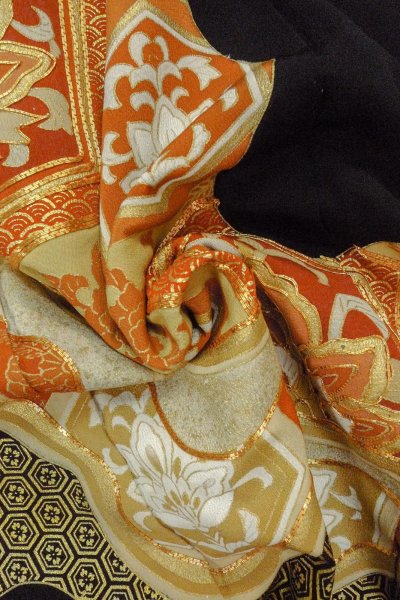 Photo16: O0624G Vintage Japanese kimono   Black TOMESODE formal for women / Silk. Chinese flower,   (Grade D) (16)