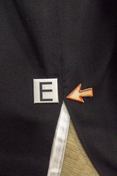 Photo22: O0624G Vintage Japanese kimono   Black TOMESODE formal for women / Silk. Chinese flower,   (Grade D) (22)