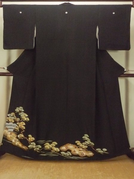Photo1: O0624H Vintage Japanese kimono   Black TOMESODE formal for women / Synthetic. Flower,   (Grade D) (1)