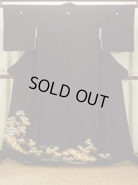 Photo2: O0624H Vintage Japanese kimono   Black TOMESODE formal for women / Synthetic. Flower,   (Grade D) (2)