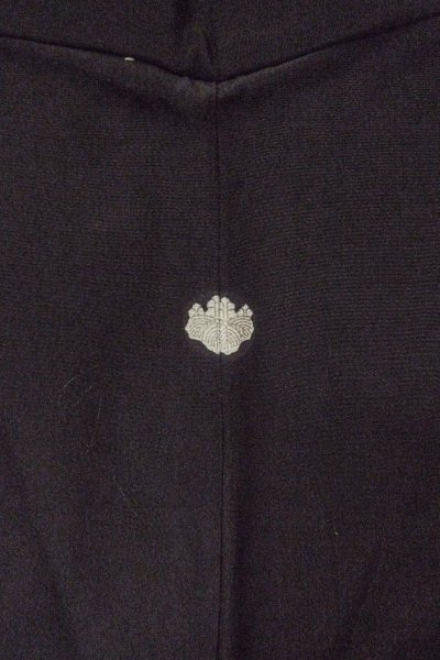 Photo4: O0624H Vintage Japanese kimono   Black TOMESODE formal for women / Synthetic. Flower,   (Grade D) (4)