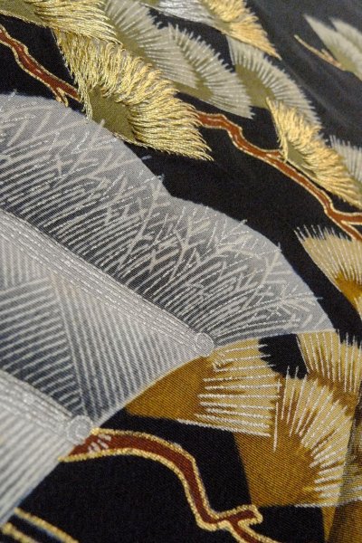 Photo12: O0624H Vintage Japanese kimono   Black TOMESODE formal for women / Synthetic. Flower,   (Grade D) (12)