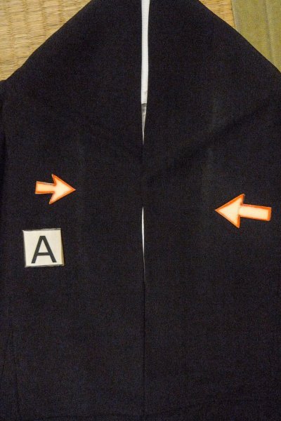 Photo18: O0624H Vintage Japanese kimono   Black TOMESODE formal for women / Synthetic. Flower,   (Grade D) (18)