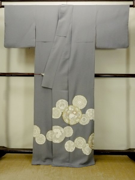 Photo2: O0624J Vintage Japanese kimono  Bluish Gray TOMESODE formal for women / Silk. Chinese flower,   (Grade B) (2)