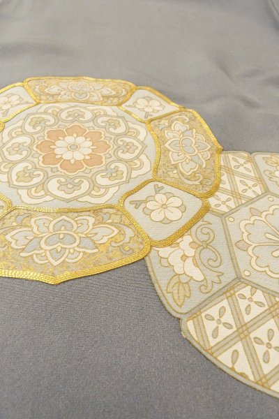 Photo17: O0624J Vintage Japanese kimono  Bluish Gray TOMESODE formal for women / Silk. Chinese flower,   (Grade B) (17)