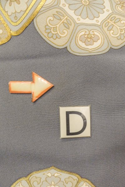 Photo24: O0624J Vintage Japanese kimono  Bluish Gray TOMESODE formal for women / Silk. Chinese flower,   (Grade B) (24)