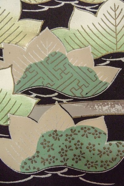 Photo9: O0624K Vintage Japanese kimono   Black TOMESODE formal for women / Synthetic. Leaf,   (Grade D) (9)