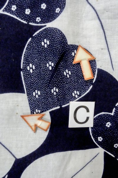 Photo16: O0624O Vintage Japanese kimono   Indigo Blue YUKATA summer(made in Japan) for women / Cotton/hemp Flower,   (Grade C) (16)