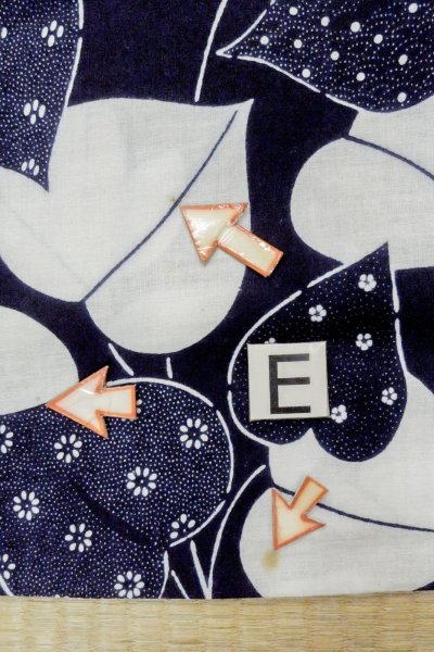 Photo18: O0624O Vintage Japanese kimono   Indigo Blue YUKATA summer(made in Japan) for women / Cotton/hemp Flower,   (Grade C) (18)