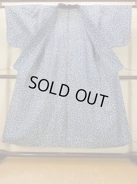 Photo3: O0624P Vintage Japanese kimono  Grayish  Blue  YUKATA summer(made in Japan) for women /  Cotton.  Leaf,   (Grade C) (3)