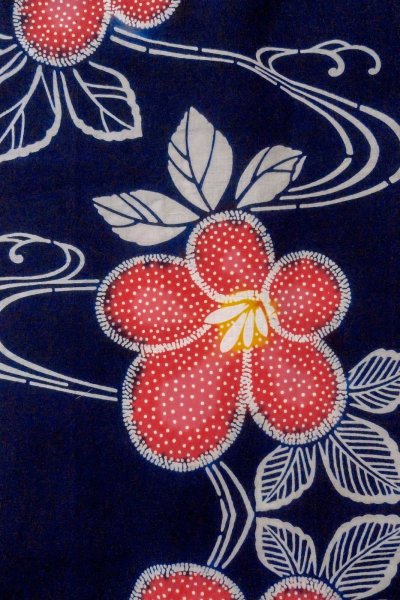 Photo4: O0624Q Vintage Japanese kimono    Indigo Blue  Pour Dyed Yukata for women /  Cotton.  Flower,   (Grade D) (4)