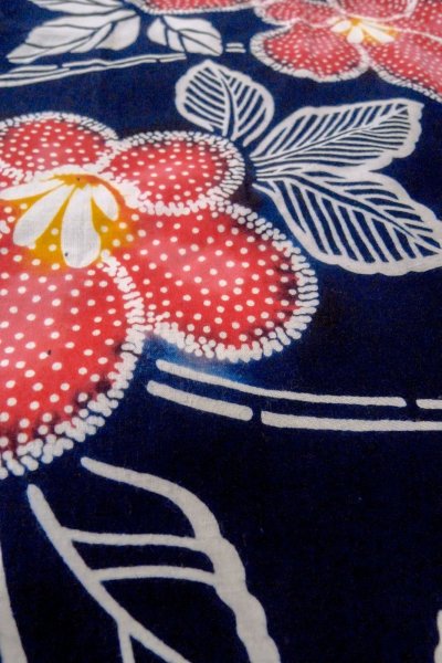 Photo9: O0624Q Vintage Japanese kimono    Indigo Blue  Pour Dyed Yukata for women /  Cotton.  Flower,   (Grade D) (9)