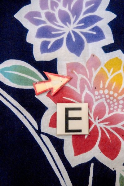 Photo18: O0624R Vintage Japanese kimono    Indigo Blue  Pour Dyed Yukata for women /  Cotton.  Flower,   (Grade D) (18)