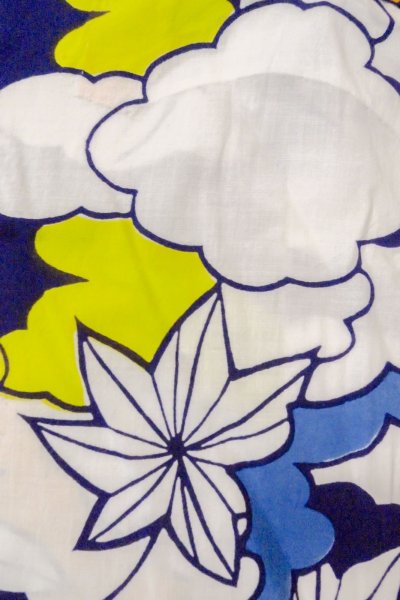 Photo5: O0624S Vintage Japanese kimono    Indigo Blue  YUKATA summer(made in Japan) for women /  Cotton.  MOMIJI maple leaf,   (Grade C) (5)