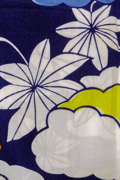 Photo7: O0624S Vintage Japanese kimono    Indigo Blue  YUKATA summer(made in Japan) for women /  Cotton.  MOMIJI maple leaf,   (Grade C) (7)