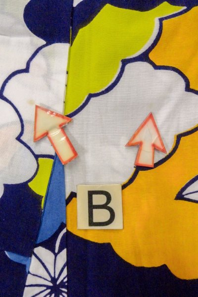 Photo15: O0624S Vintage Japanese kimono    Indigo Blue  YUKATA summer(made in Japan) for women /  Cotton.  MOMIJI maple leaf,   (Grade C) (15)