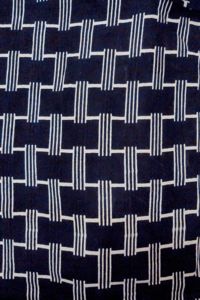 Photo3: O0624T Vintage Japanese kimono    Indigo Blue  YUKATA summer(made in Japan) for women /  Cotton.  Line,   (Grade B) (3)