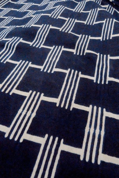 Photo8: O0624T Vintage Japanese kimono    Indigo Blue  YUKATA summer(made in Japan) for women /  Cotton.  Line,   (Grade B) (8)