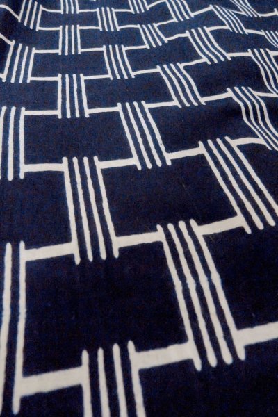 Photo10: O0624T Vintage Japanese kimono    Indigo Blue  YUKATA summer(made in Japan) for women /  Cotton.  Line,   (Grade B) (10)