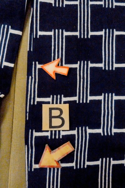 Photo15: O0624T Vintage Japanese kimono    Indigo Blue  YUKATA summer(made in Japan) for women /  Cotton.  Line,   (Grade B) (15)