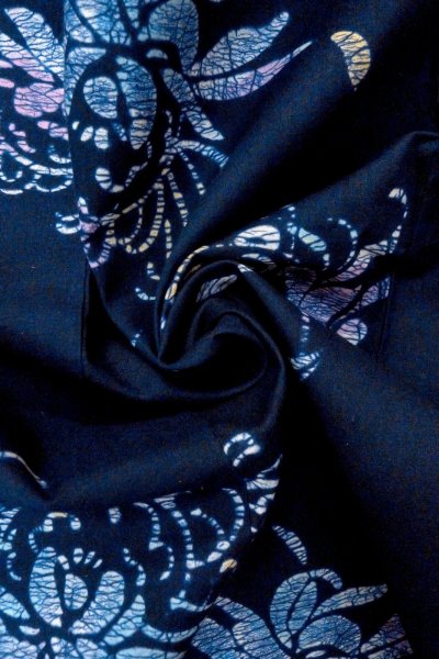 Photo12: O0624V Vintage Japanese kimono  Dark  Indigo Blue  Pour Dyed Yukata for women /  Cotton.  Chrysanthemum   (Grade B) (12)