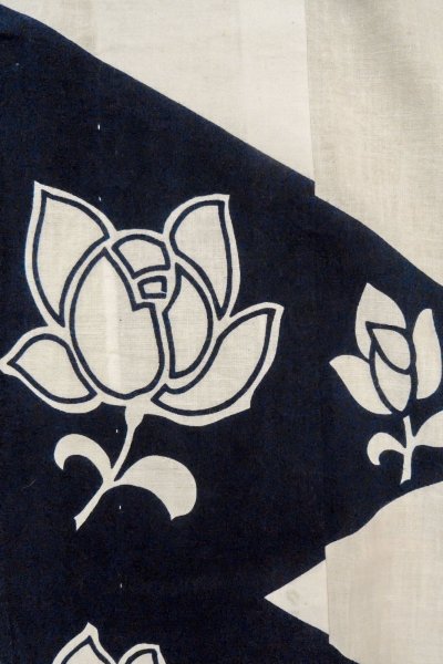 Photo5: O0624X Vintage Japanese kimono    White  YUKATA summer(made in Japan) for women /  Cotton/hemp  Flower,   (Grade C) (5)