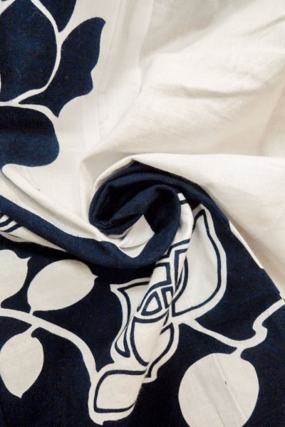 Photo17: O0624X Vintage Japanese kimono    White  YUKATA summer(made in Japan) for women /  Cotton/hemp  Flower,   (Grade C) (17)