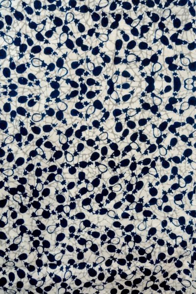 Photo4: O0624Z Vintage Japanese kimono    White  YUKATA summer(made in Japan) for women /  Cotton.  Broken ice pattern  Eggplant pattern  (Grade D) (4)