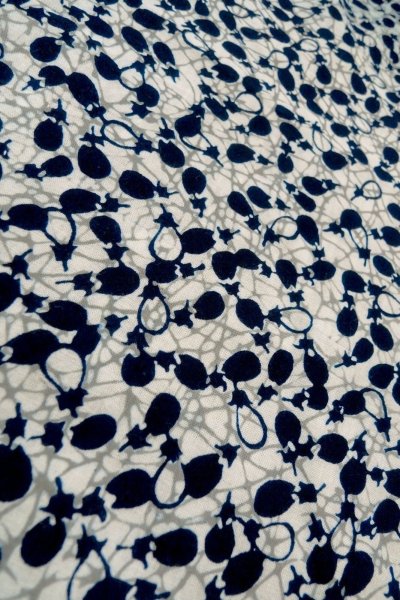 Photo8: O0624Z Vintage Japanese kimono    White  YUKATA summer(made in Japan) for women /  Cotton.  Broken ice pattern  Eggplant pattern  (Grade D) (8)