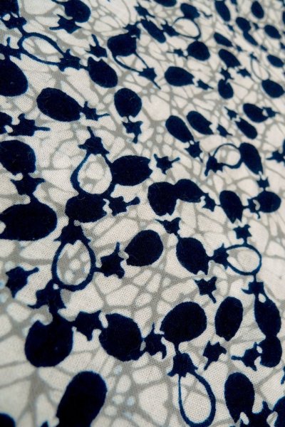 Photo9: O0624Z Vintage Japanese kimono    White  YUKATA summer(made in Japan) for women /  Cotton.  Broken ice pattern  Eggplant pattern  (Grade D) (9)