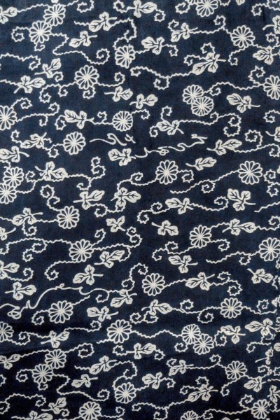 Photo4: O0625A Vintage Japanese kimono  Dark Indigo Blue YUKATA summer(made in Japan) for women / Cotton/hemp Chrysanthemum,   (Grade C) (4)