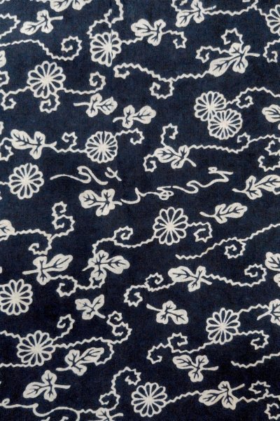 Photo5: O0625A Vintage Japanese kimono  Dark Indigo Blue YUKATA summer(made in Japan) for women / Cotton/hemp Chrysanthemum,   (Grade C) (5)