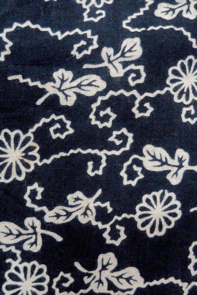 Photo7: O0625A Vintage Japanese kimono  Dark Indigo Blue YUKATA summer(made in Japan) for women / Cotton/hemp Chrysanthemum,   (Grade C) (7)