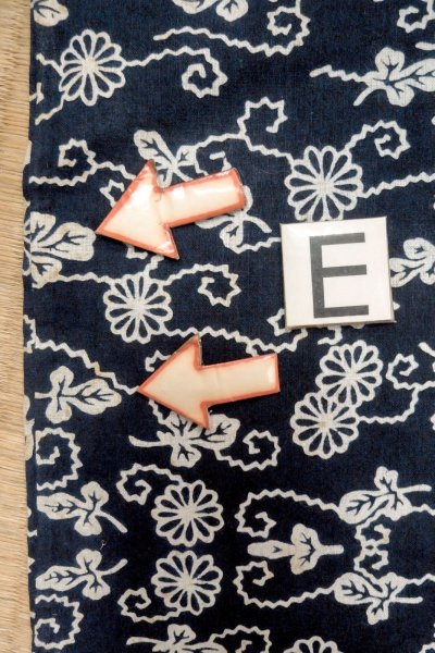 Photo18: O0625A Vintage Japanese kimono  Dark Indigo Blue YUKATA summer(made in Japan) for women / Cotton/hemp Chrysanthemum,   (Grade C) (18)