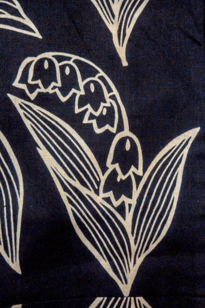 Photo5: O0625B Vintage Japanese kimono  Dark Indigo Blue YUKATA summer(made in Japan) for women / Cotton/hemp  Lily of the valley pattern  (Grade C) (5)