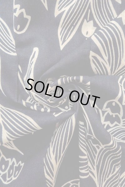 Photo11: O0625B Vintage Japanese kimono  Dark Indigo Blue YUKATA summer(made in Japan) for women / Cotton/hemp  Lily of the valley pattern  (Grade C) (11)