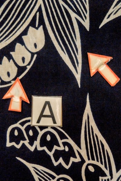 Photo14: O0625B Vintage Japanese kimono  Dark Indigo Blue YUKATA summer(made in Japan) for women / Cotton/hemp  Lily of the valley pattern  (Grade C) (14)