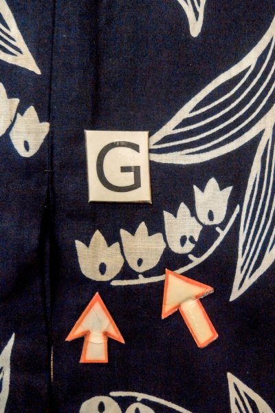 Photo20: O0625B Vintage Japanese kimono  Dark Indigo Blue YUKATA summer(made in Japan) for women / Cotton/hemp  Lily of the valley pattern  (Grade C) (20)