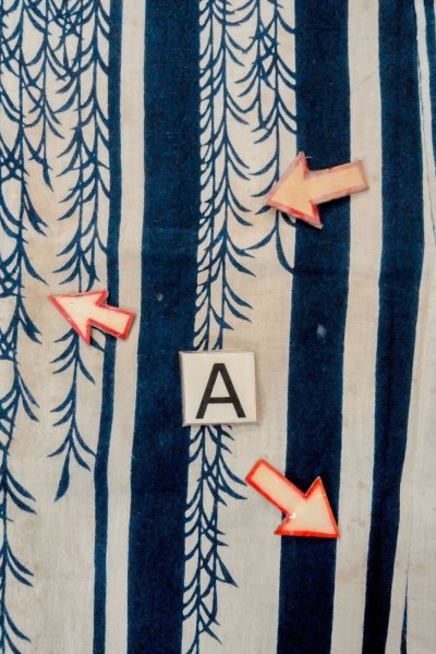 Photo14: O0625D Antique Japanese kimono   Indigo Blue YUKATA summer(made in Japan) for women / Cotton/hemp Tall grass,   (Grade C) (14)