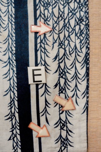 Photo18: O0625D Antique Japanese kimono   Indigo Blue YUKATA summer(made in Japan) for women / Cotton/hemp Tall grass,   (Grade C) (18)