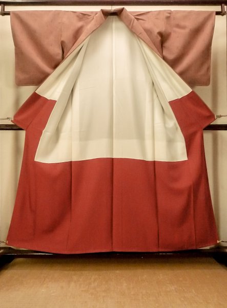 Photo2: Mint O0711D Used Japanese kimono  Grayish Vermilion TSUMUGI pongee for women / Silk. Line,   (Grade A) (2)