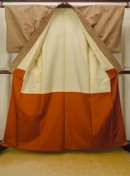 Photo2: O0711G Used Japanese kimono   Multi Color TSUMUGI pongee for women / Silk. Stripes   (Grade B) (2)