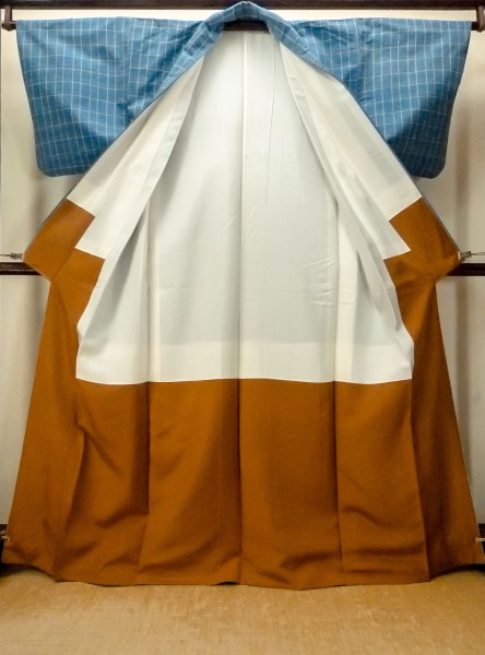 Photo2: O0711I Used Japanese kimono  Grayish Light Blue TSUMUGI pongee for women / Silk. Plaid Checks   (Grade B) (2)