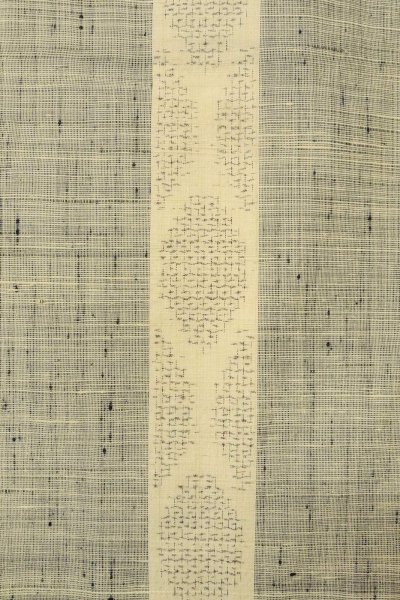 Photo5: O0711J Vintage Japanese kimono  Light Gray TSUMUGI pongee for women / Silk. Lozenges,   (Grade C) (5)