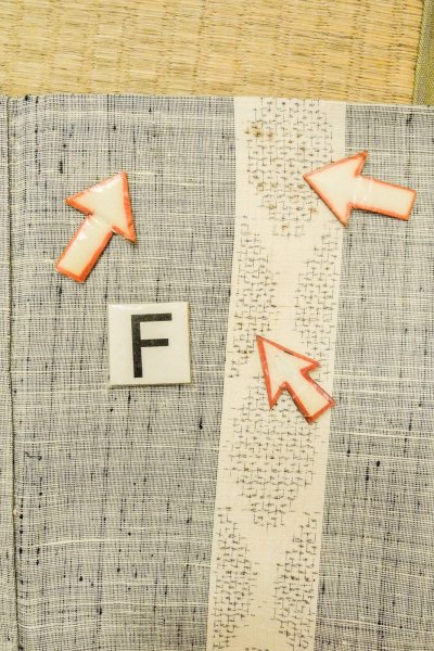 Photo19: O0711J Vintage Japanese kimono  Light Gray TSUMUGI pongee for women / Silk. Lozenges,   (Grade C) (19)