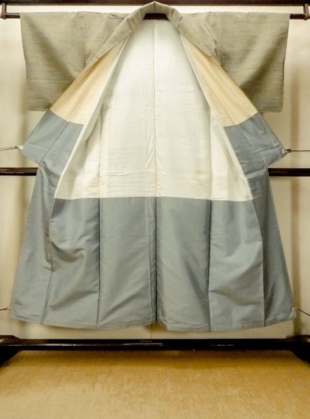 Photo2: Mint O0711L Used Japanese kimono  Grayish Multi Color TSUMUGI pongee for women / Silk. Line   (Grade A) (2)