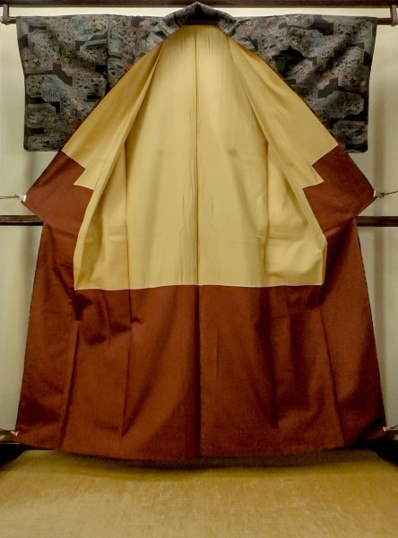 Photo2: O0711M Used Japanese kimono   Black TSUMUGI pongee for women / Silk. Flower,   (Grade B) (2)