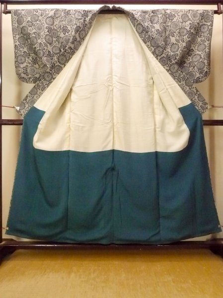 Photo2: O0711N Used Japanese kimono   Gray TSUMUGI pongee for women / Silk. Chinese flower,   (Grade B) (2)